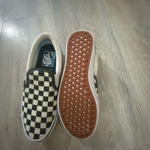 CLASSIC SLIP-ON CHECKERBOARD SHOE men’s 6/ women’s 6.5
